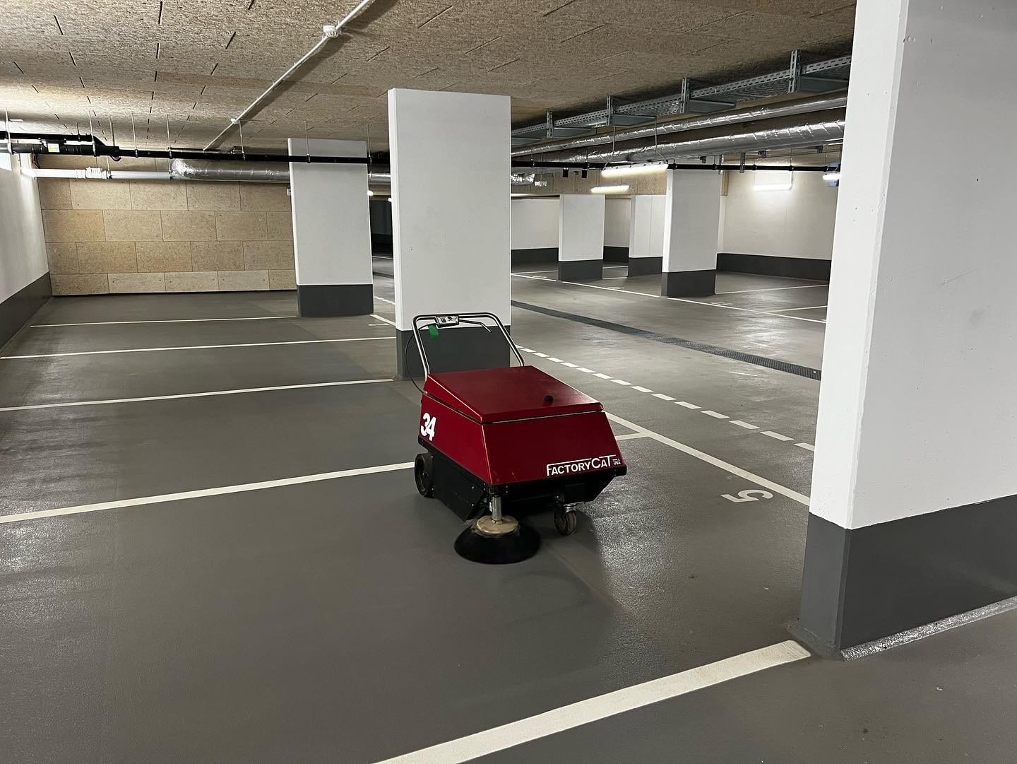 Baureinigung Berlin — Professionelle Baureinigung in Berlin für Neubauten, Umbauten und Sanierungen. Wir übernehmen Bauzwi